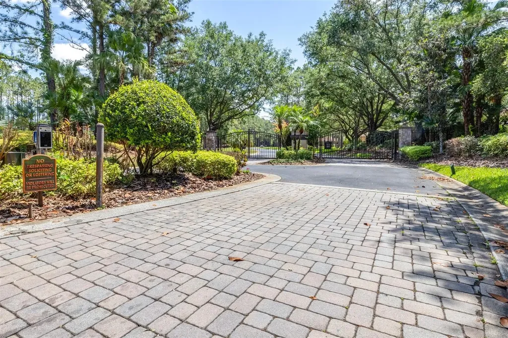 313 Pine Bluff Drive Lutz FL 33549