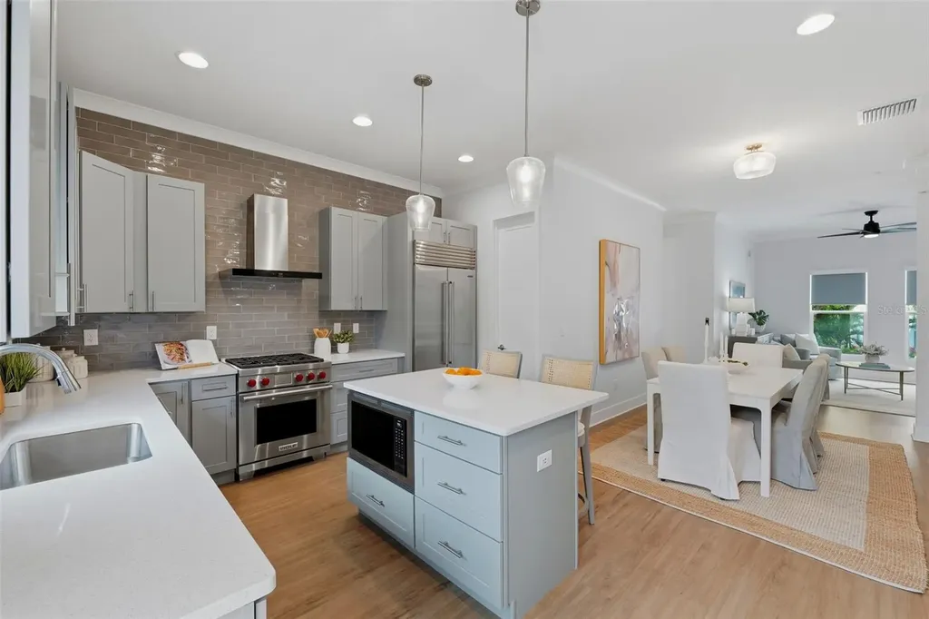 946 Highland Avenue Dunedin FL 34698