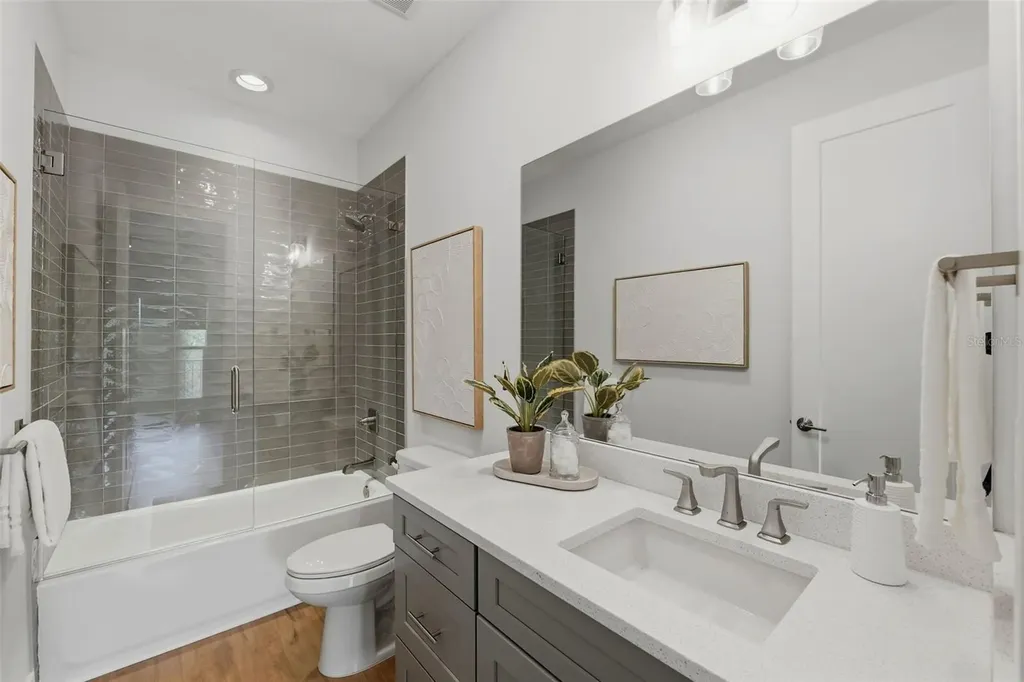 946 Highland Avenue Dunedin FL 34698