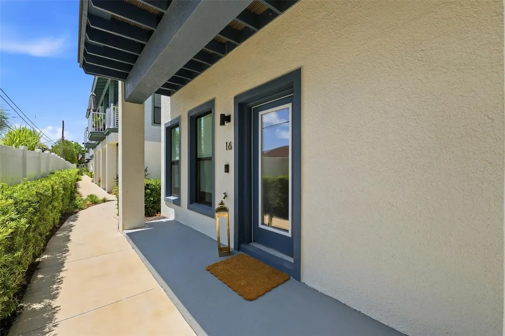 946 Highland Avenue Dunedin FL 34698