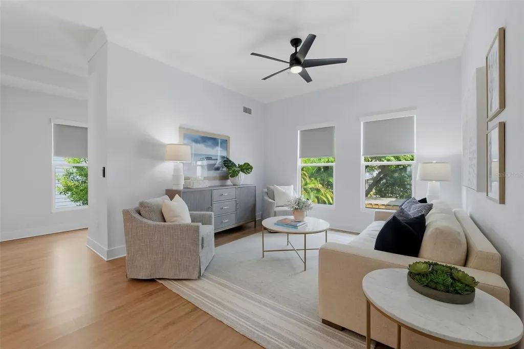 946 Highland Avenue Dunedin FL 34698
