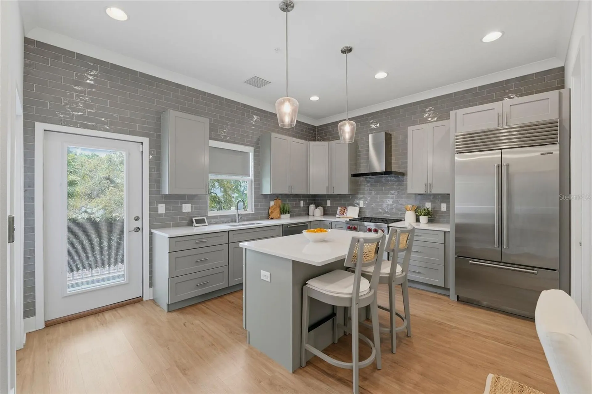 946 Highland Avenue Dunedin FL 34698