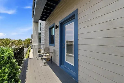 946 Highland Avenue Dunedin FL 34698