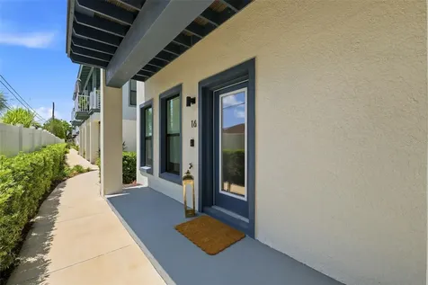946 Highland Avenue Dunedin FL 34698