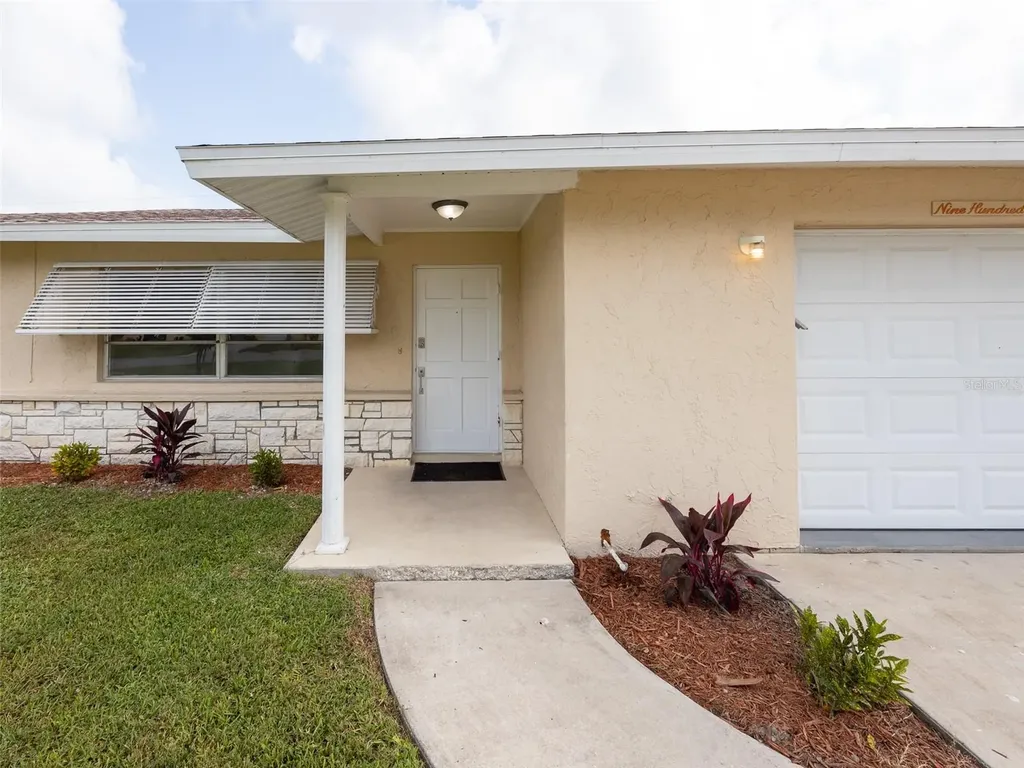 916 Gillespie Street Englewood FL 34223