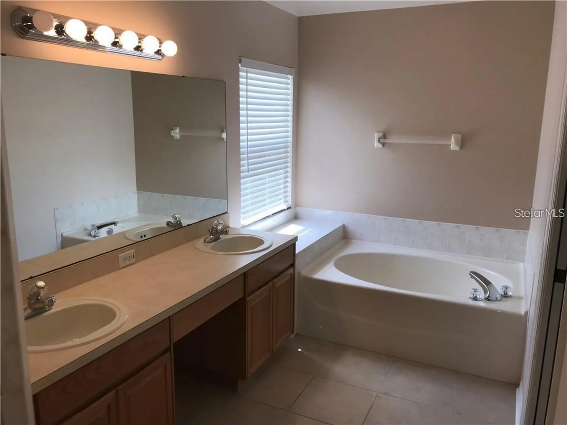 2622 Allwood Avenue Valrico FL 33596