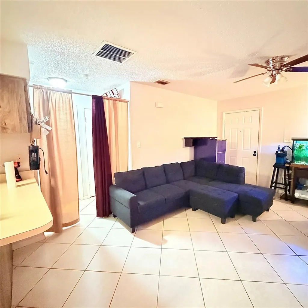 2710 46th Avenue Drive W Bradenton FL 34207