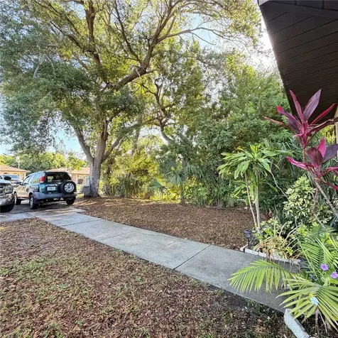 2710 46th Avenue Drive W Bradenton FL 34207