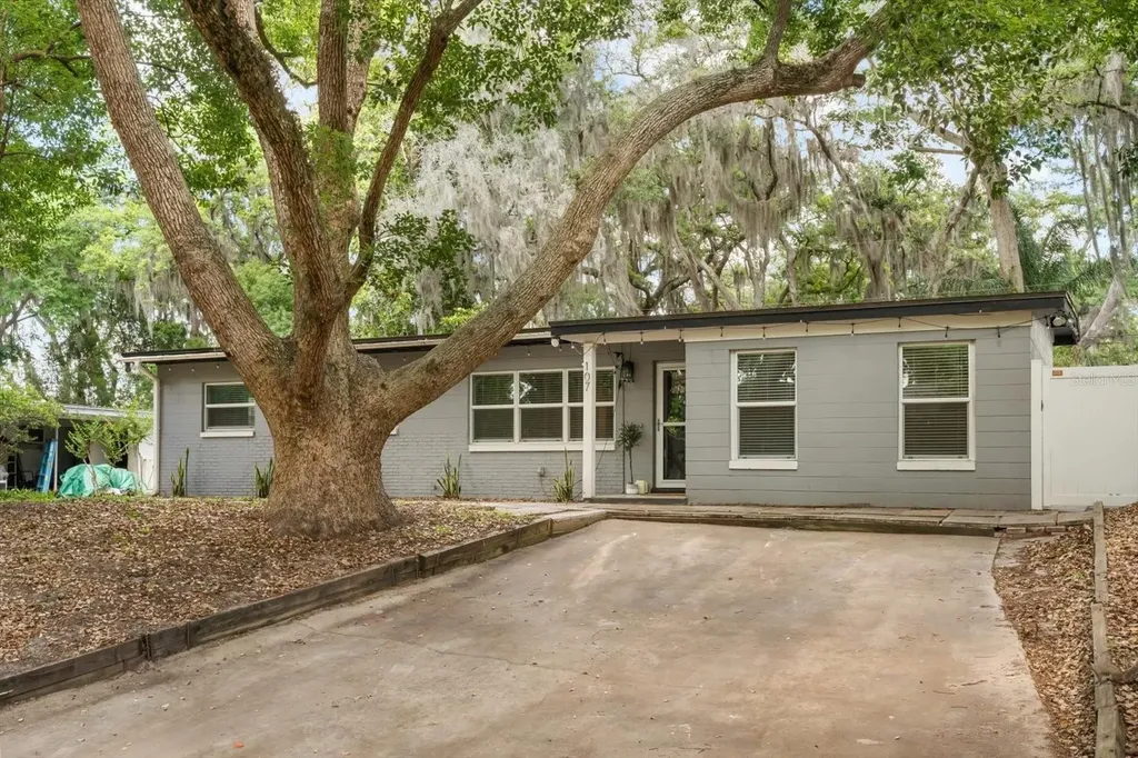 107 E Lauren Court Casselberry FL 32730