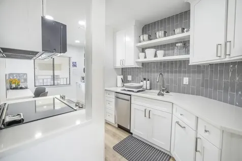 1515 Pinellas Bayway S St Petersburg FL 33715