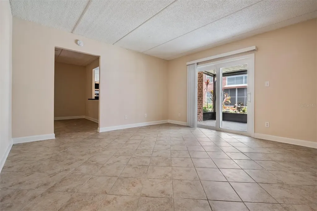 8565 12th Way N St Petersburg FL 33702
