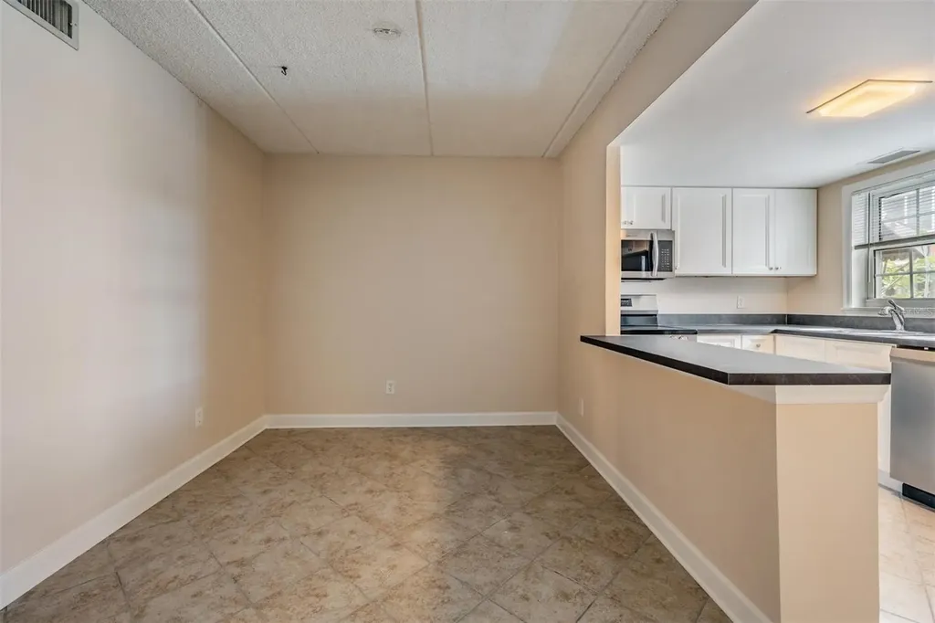 8565 12th Way N St Petersburg FL 33702