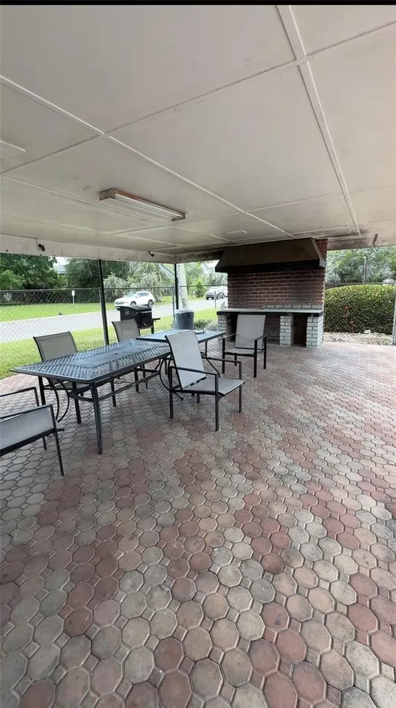 8565 12th Way N St Petersburg FL 33702