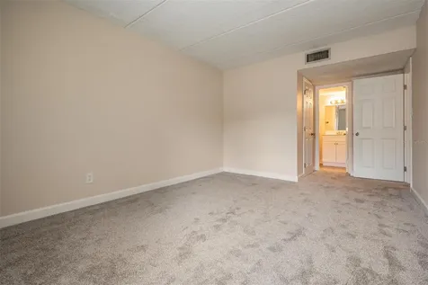 8565 12th Way N St Petersburg FL 33702