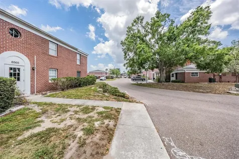 8565 12th Way N St Petersburg FL 33702