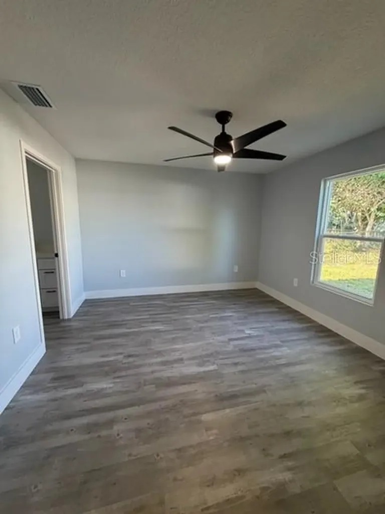 521 Skyline Drive E Lakeland FL 33801
