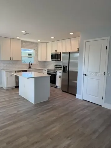 521 Skyline Drive E Lakeland FL 33801