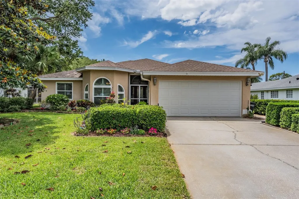 1620 Polo Club Drive Tarpon Springs FL 34689