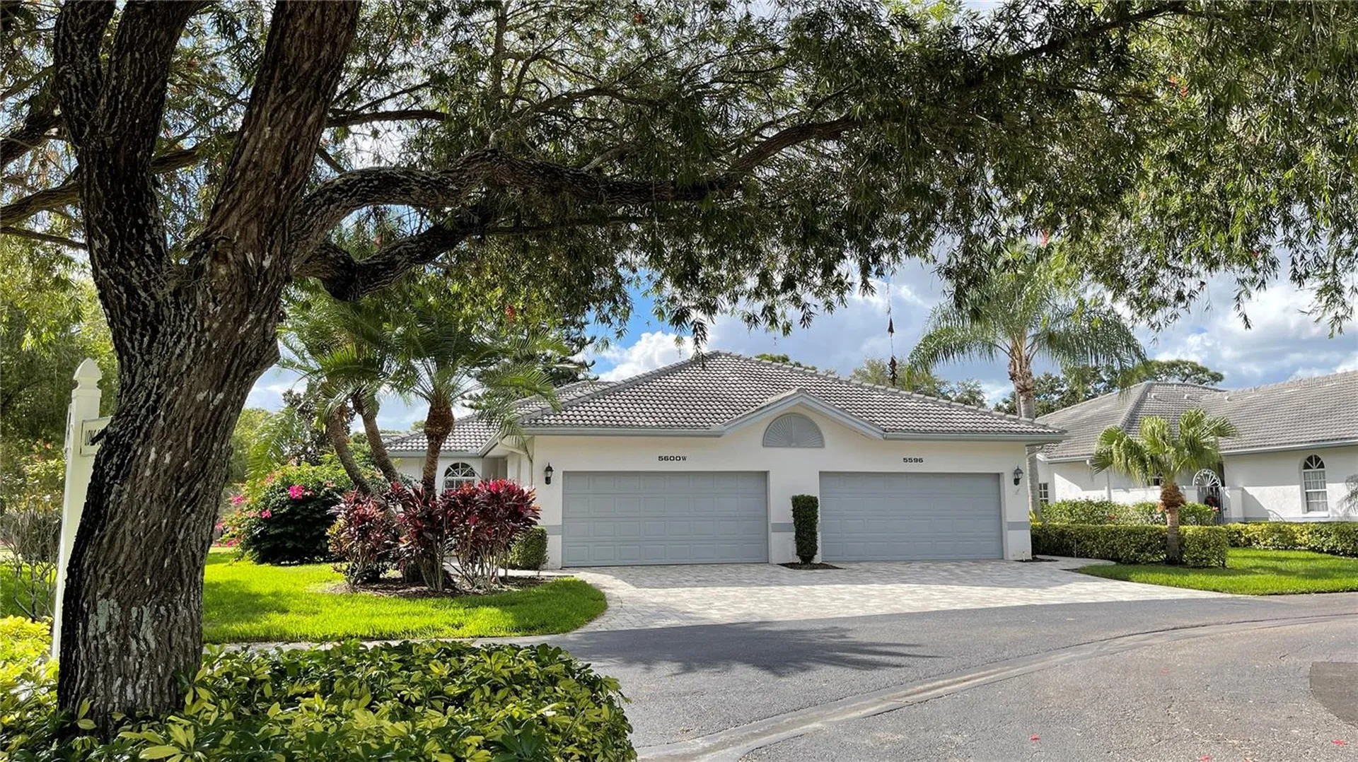5600 W Long Common Court Sarasota FL 34235