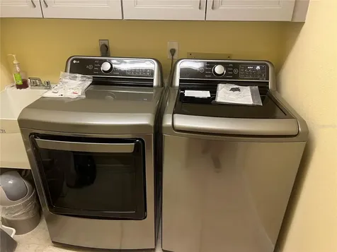5600 W Long Common Court Sarasota FL 34235