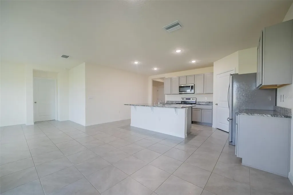 8318 Claw Glades Loop Wesley Chapel FL 33545