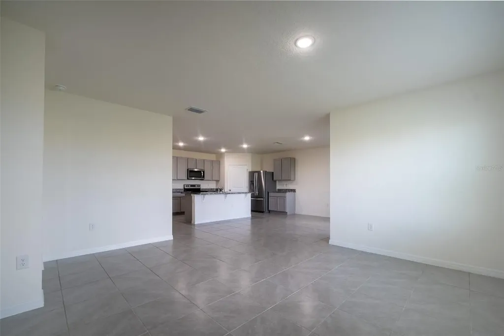 8318 Claw Glades Loop Wesley Chapel FL 33545