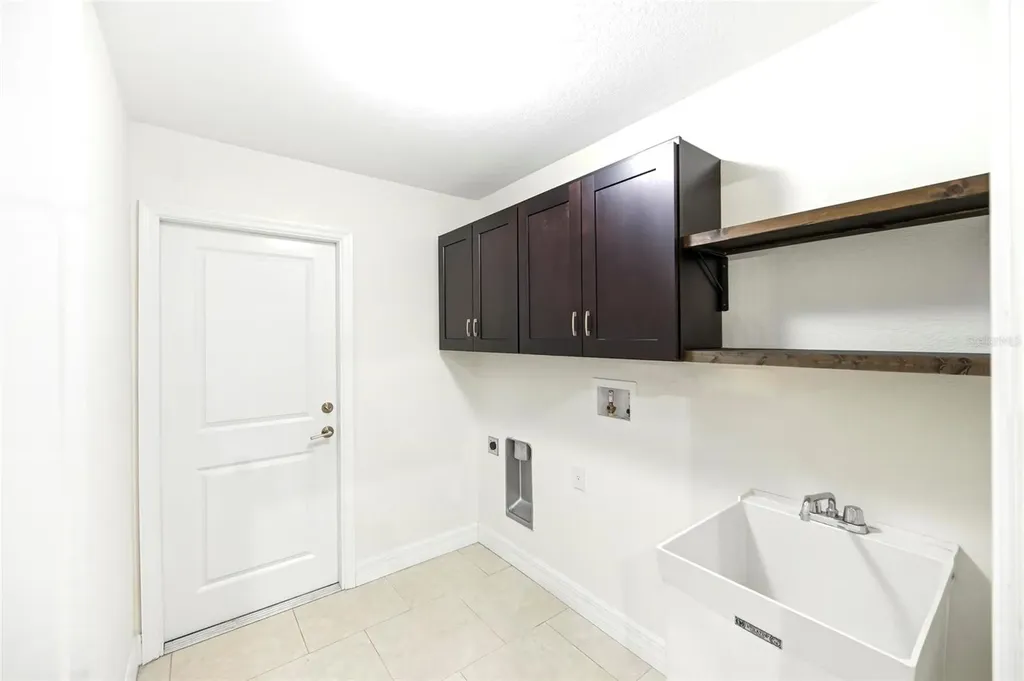 2654 Inland Avenue North Port FL 34288