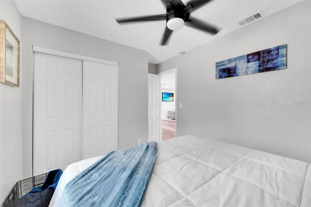 429 E Oakwood Street Tarpon Springs FL 34689