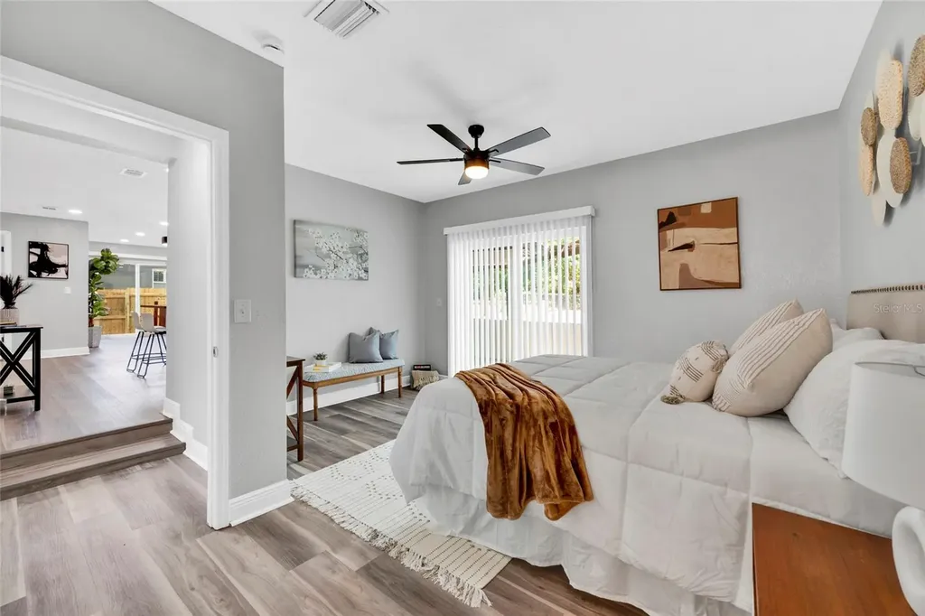 429 E Oakwood Street Tarpon Springs FL 34689