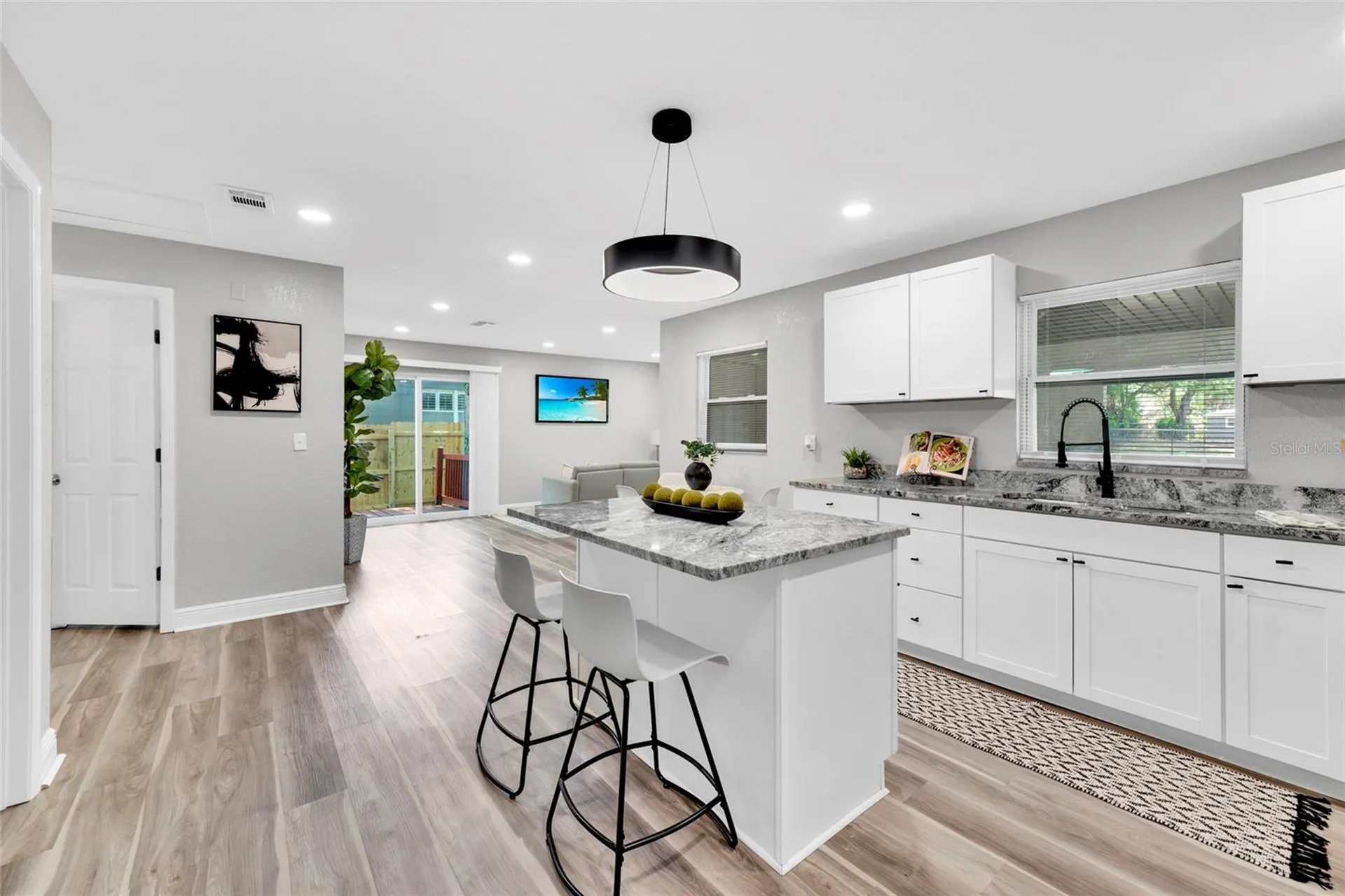 429 E Oakwood Street Tarpon Springs FL 34689