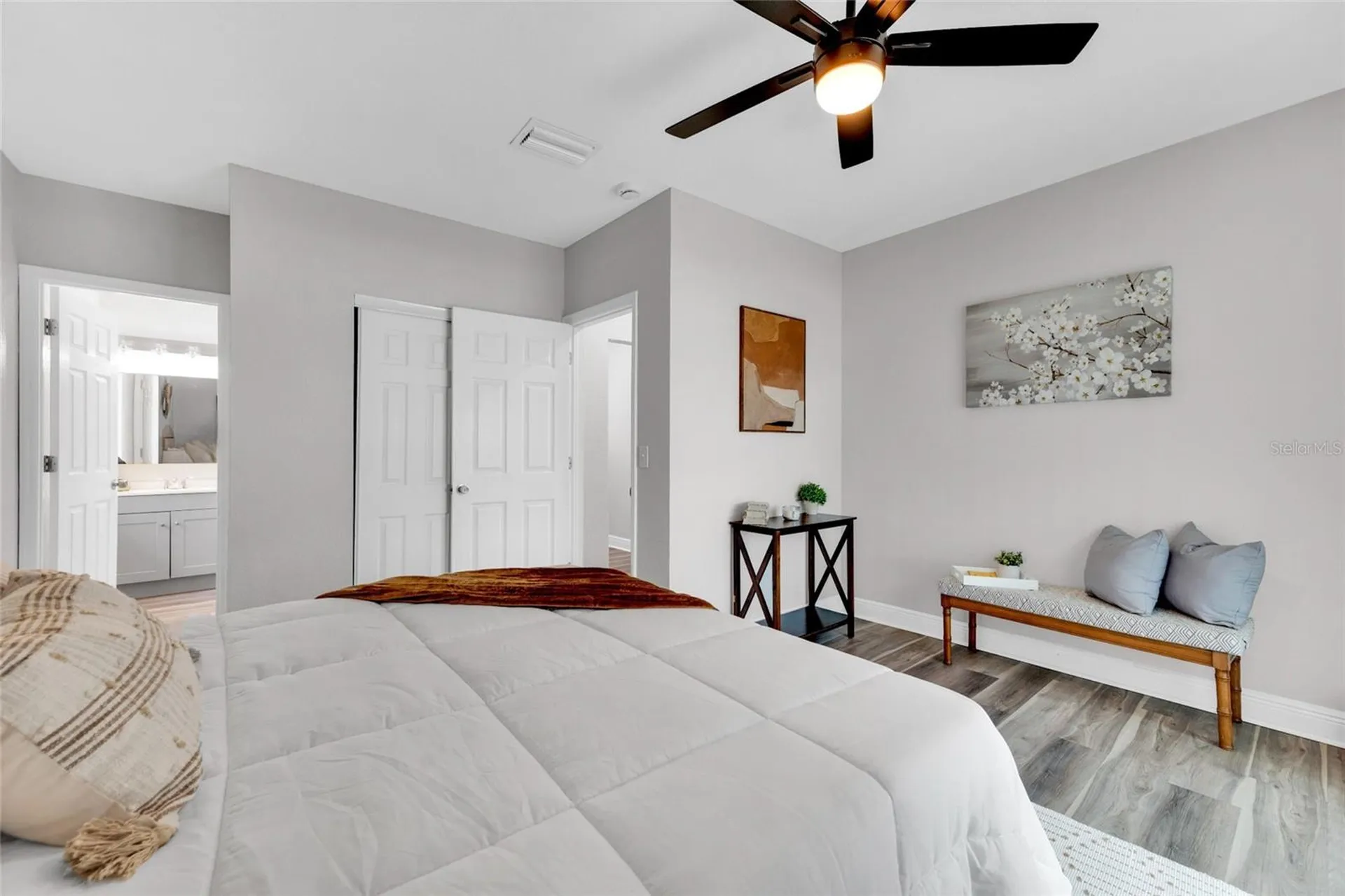 429 E Oakwood Street Tarpon Springs FL 34689