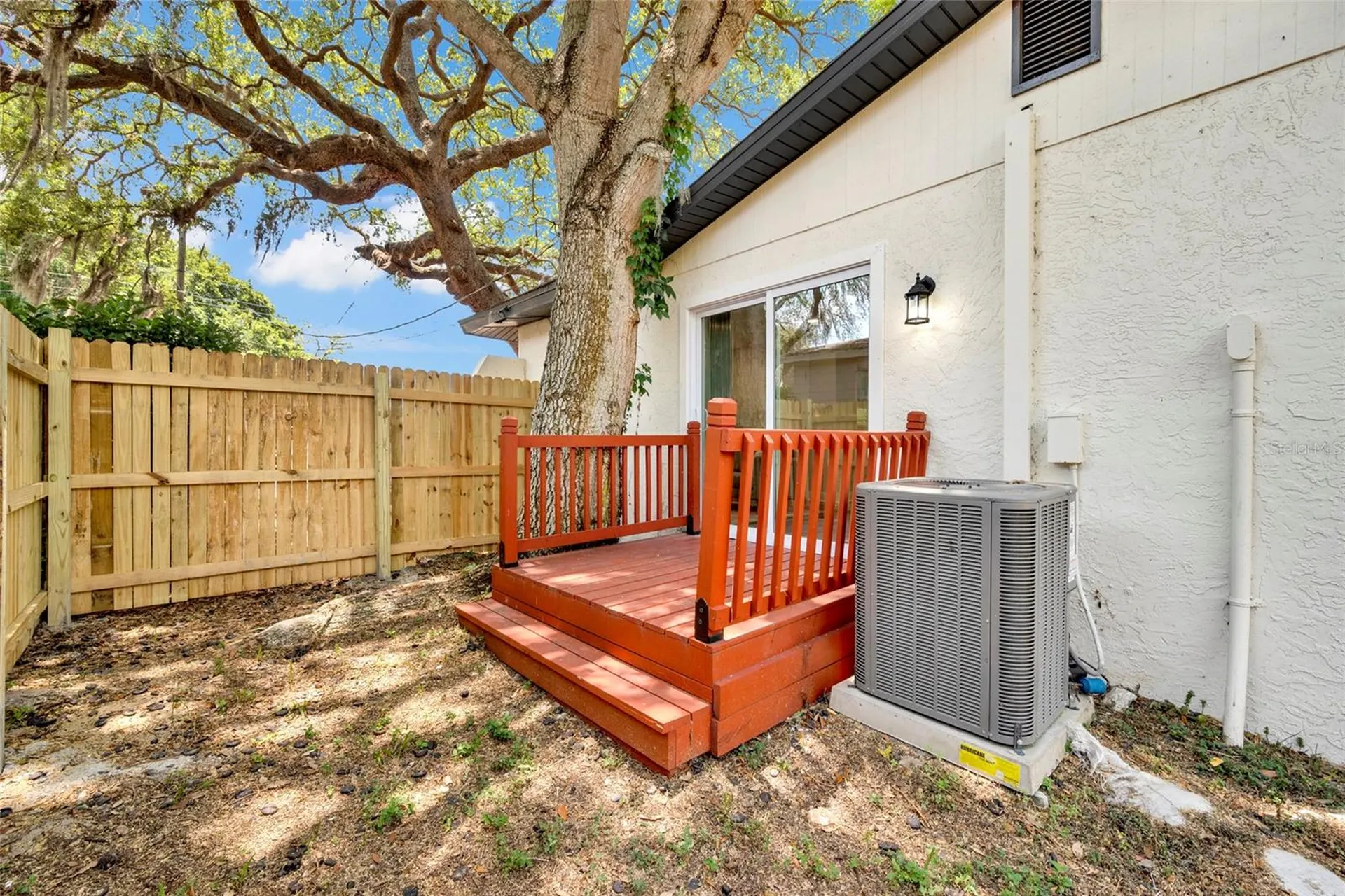 429 E Oakwood Street Tarpon Springs FL 34689