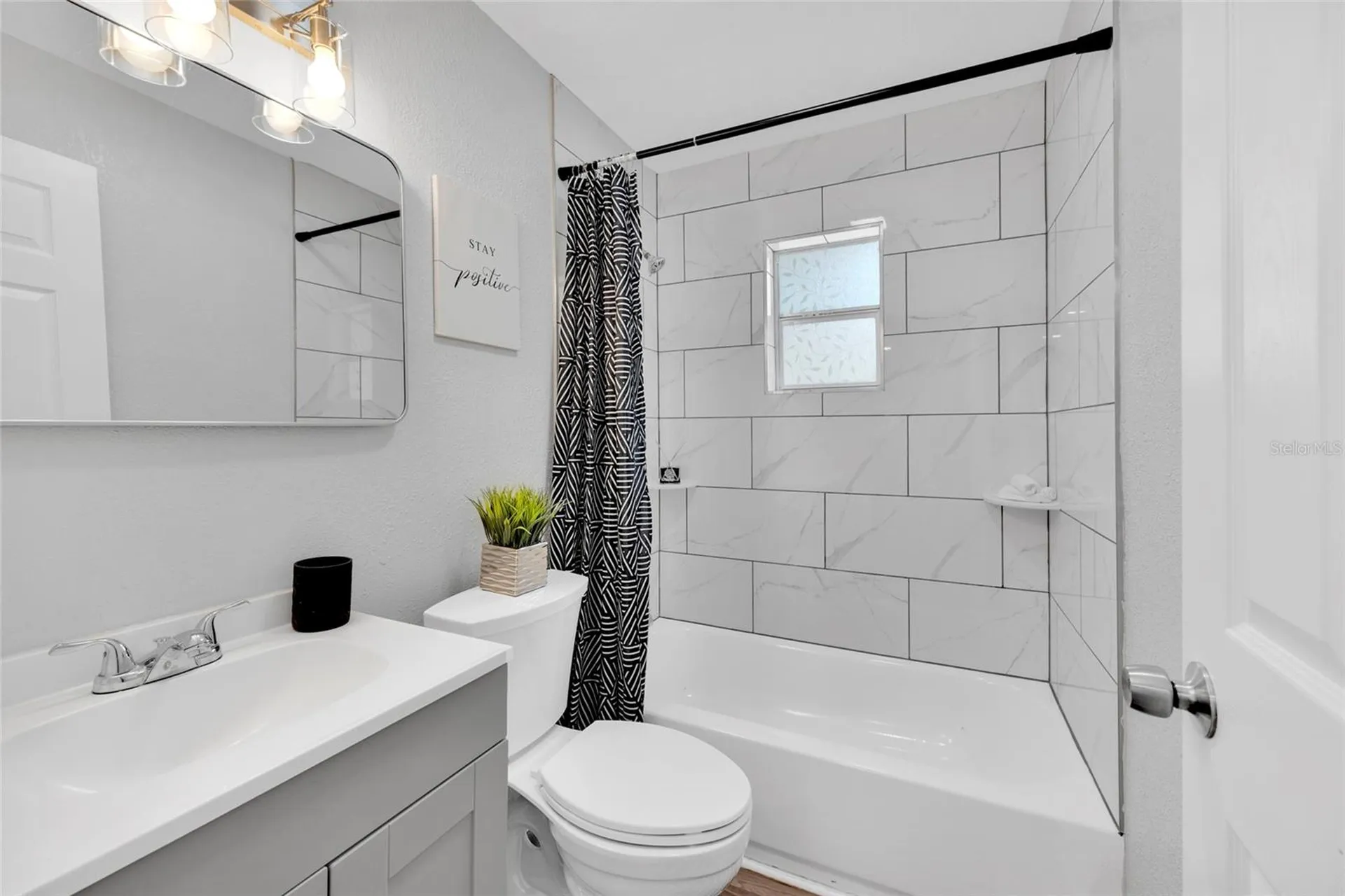 429 E Oakwood Street Tarpon Springs FL 34689