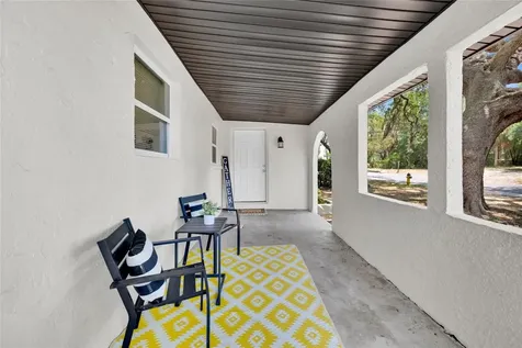 429 E Oakwood Street Tarpon Springs FL 34689