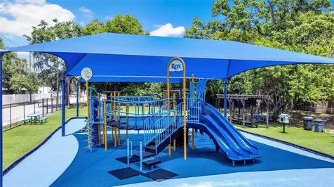 429 E Oakwood Street Tarpon Springs FL 34689