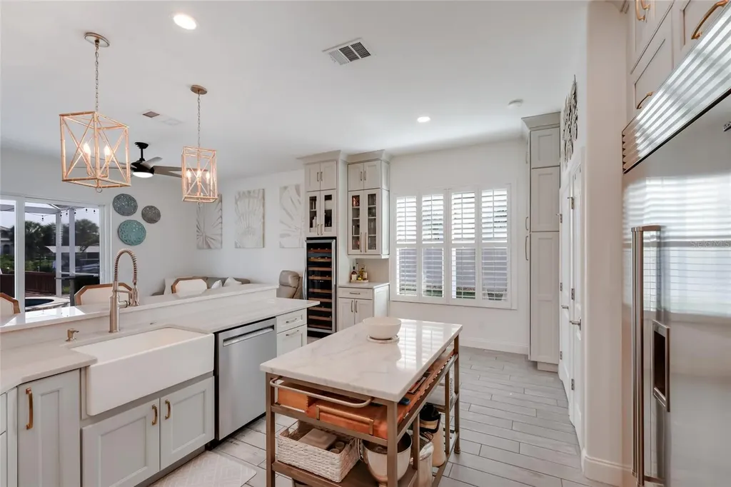 3707 5th Avenue NE Bradenton FL 34208