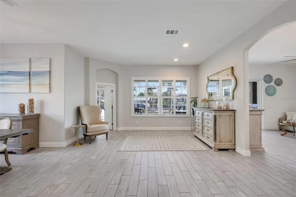 3707 5th Avenue NE Bradenton FL 34208