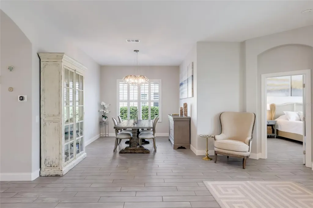 3707 5th Avenue NE Bradenton FL 34208