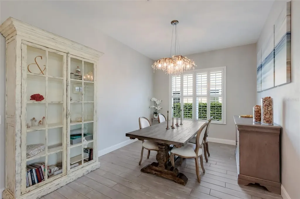 3707 5th Avenue NE Bradenton FL 34208