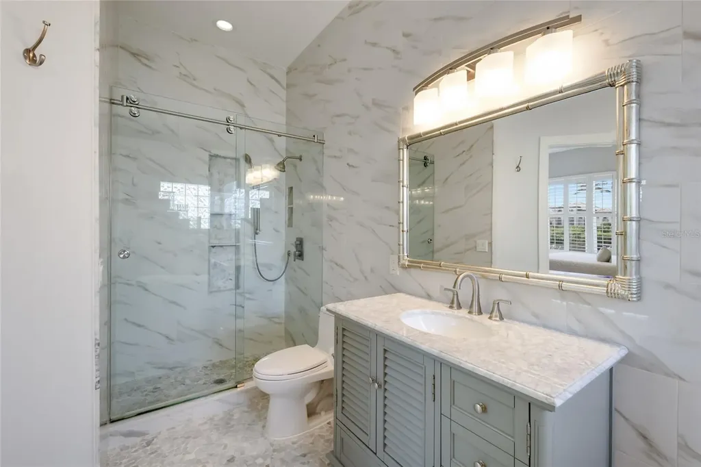 3707 5th Avenue NE Bradenton FL 34208