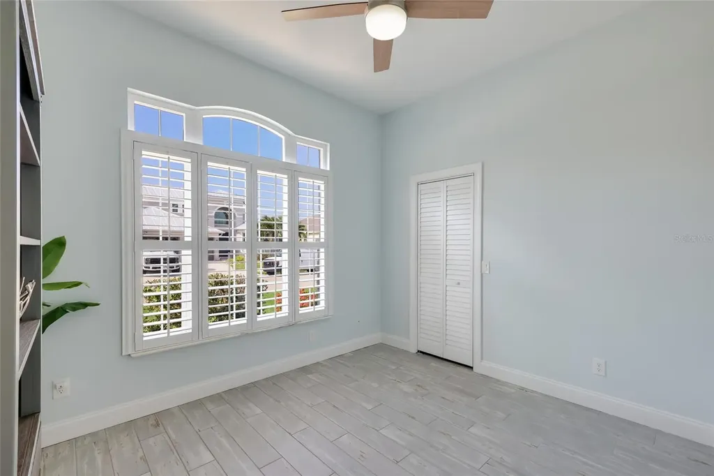 3707 5th Avenue NE Bradenton FL 34208