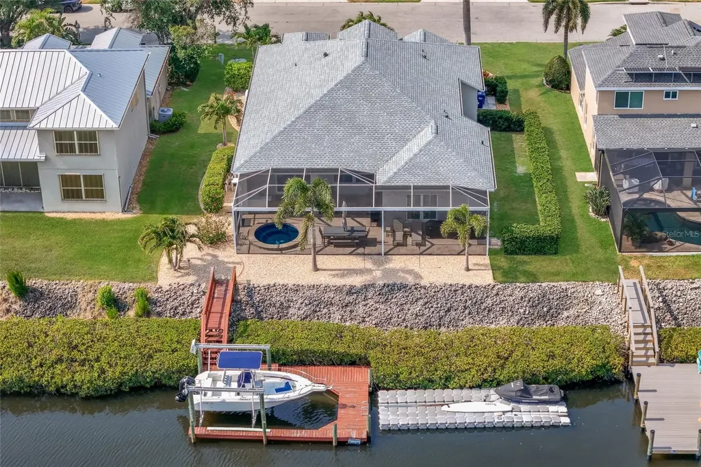 3707 5th Avenue NE Bradenton FL 34208