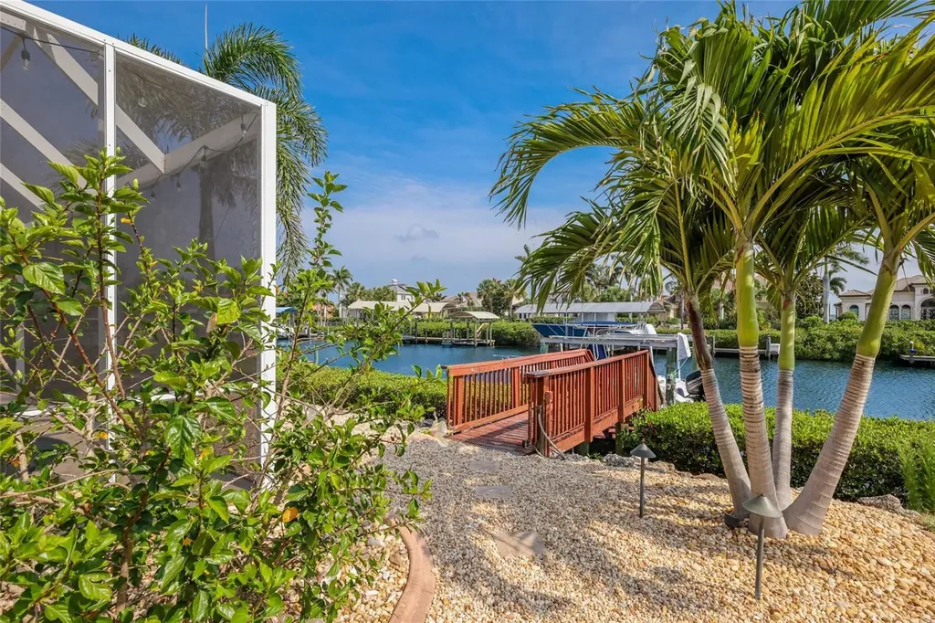 3707 5th Avenue NE Bradenton FL 34208