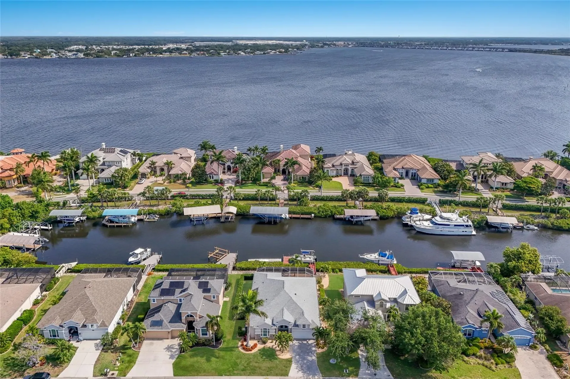 3707 5th Avenue NE Bradenton FL 34208