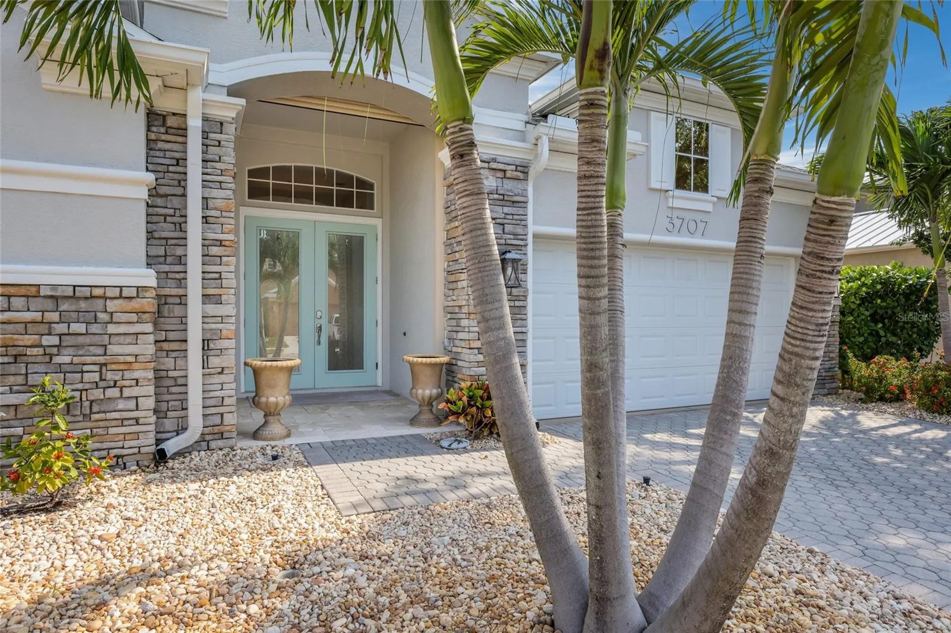 3707 5th Avenue NE Bradenton FL 34208