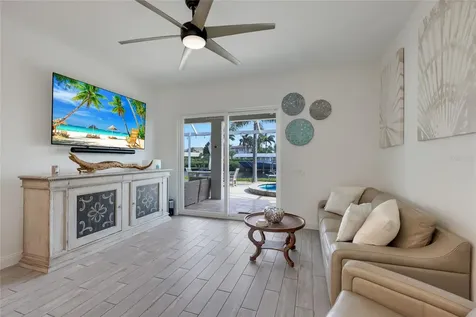 3707 5th Avenue NE Bradenton FL 34208
