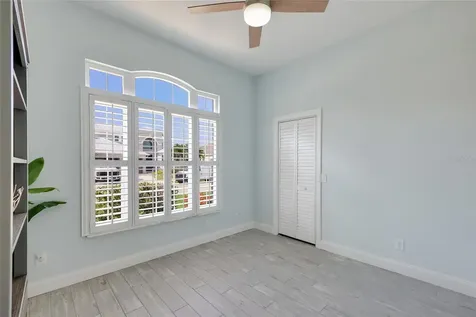 3707 5th Avenue NE Bradenton FL 34208