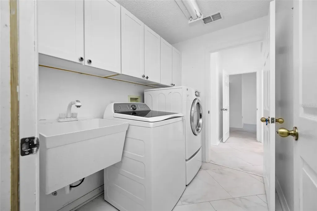2565 Estancia Boulevard Clearwater FL 33761