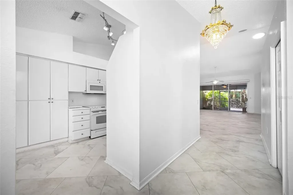 2565 Estancia Boulevard Clearwater FL 33761