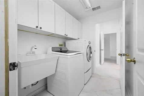2565 Estancia Boulevard Clearwater FL 33761